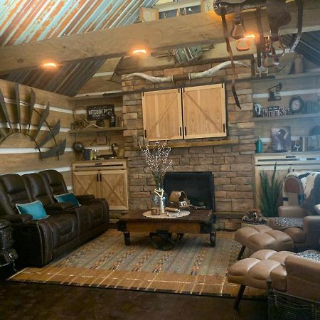 Fox Pass Cabins Bed and Breakfast Hot Springs Exterior foto
