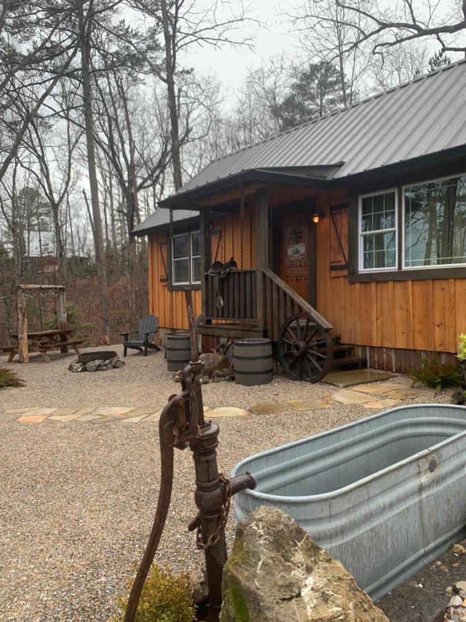 Fox Pass Cabins Bed and Breakfast Hot Springs Exterior foto