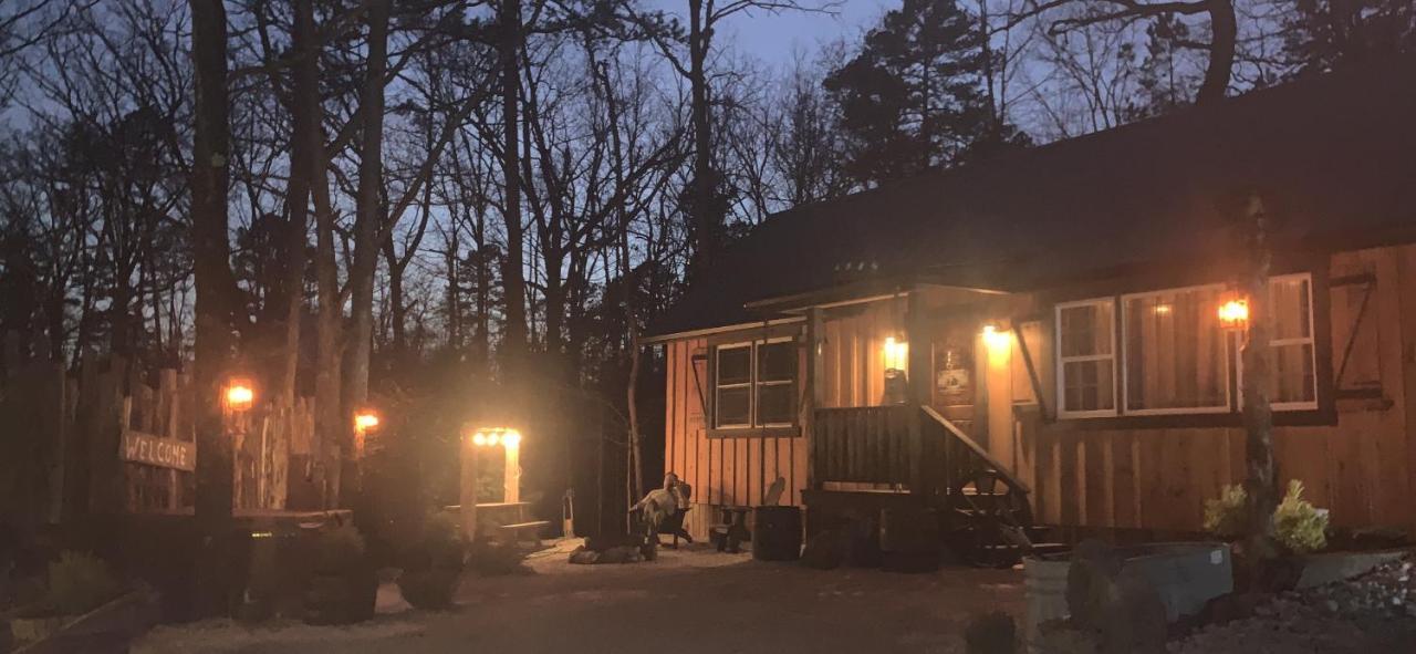 Fox Pass Cabins Bed and Breakfast Hot Springs Exterior foto