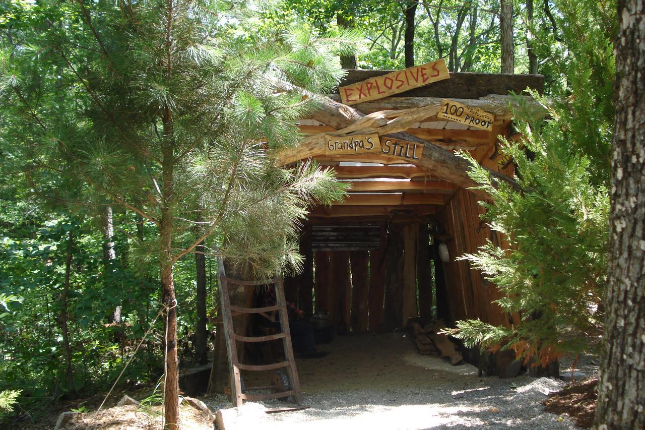 Fox Pass Cabins Bed and Breakfast Hot Springs Exterior foto