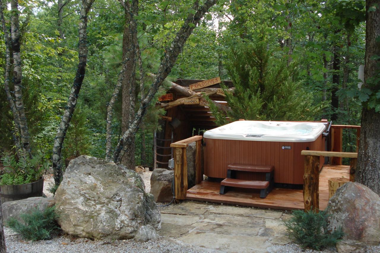 Fox Pass Cabins Bed and Breakfast Hot Springs Exterior foto