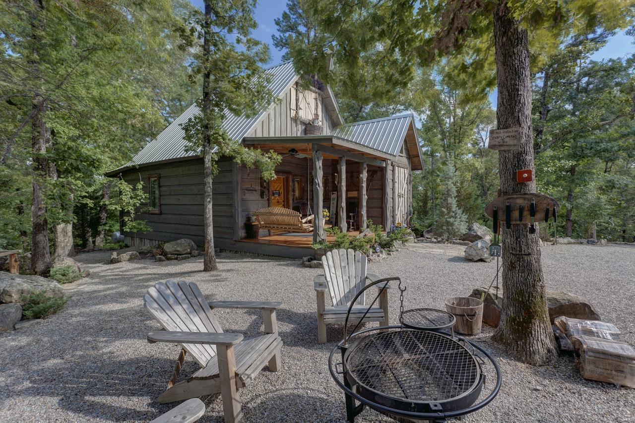 Fox Pass Cabins Bed and Breakfast Hot Springs Exterior foto